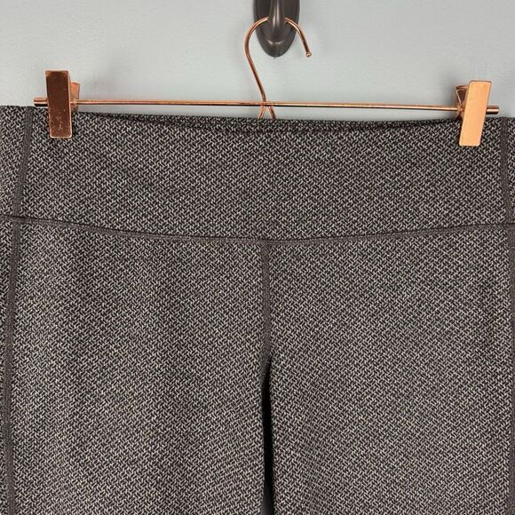 Athleta Womens Large Chaturanga 7/8 Crop Legging Pants Charcoal Gray Herringbone - Picture 5 of 6